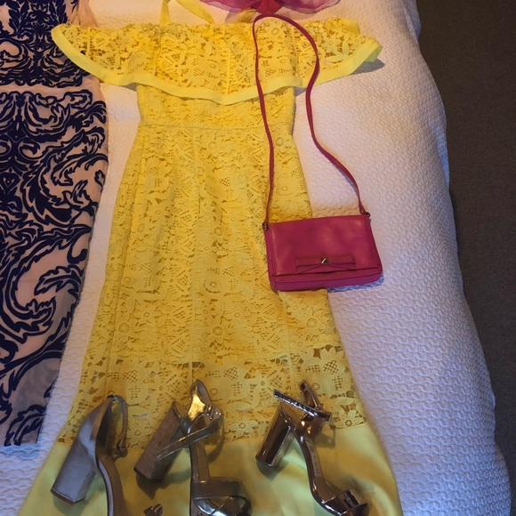 Jarlo London Frill Layer Cold Shoulder Yellow Lace Midi Dress NWT - Picture 3 of 9